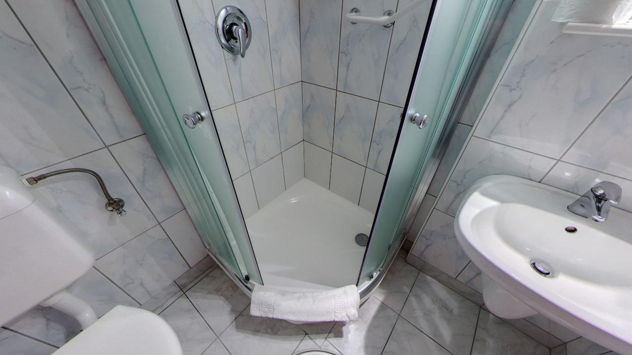 Bella Hotel Szeged Esterno foto