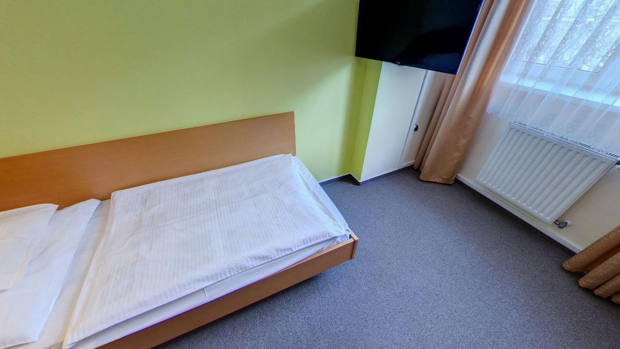 Bella Hotel Szeged Esterno foto